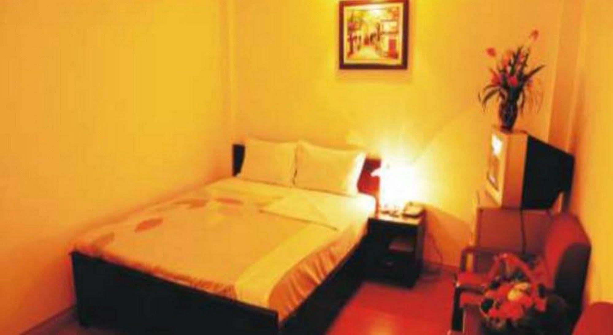 Phong Nha Hotel Hué Extérieur photo