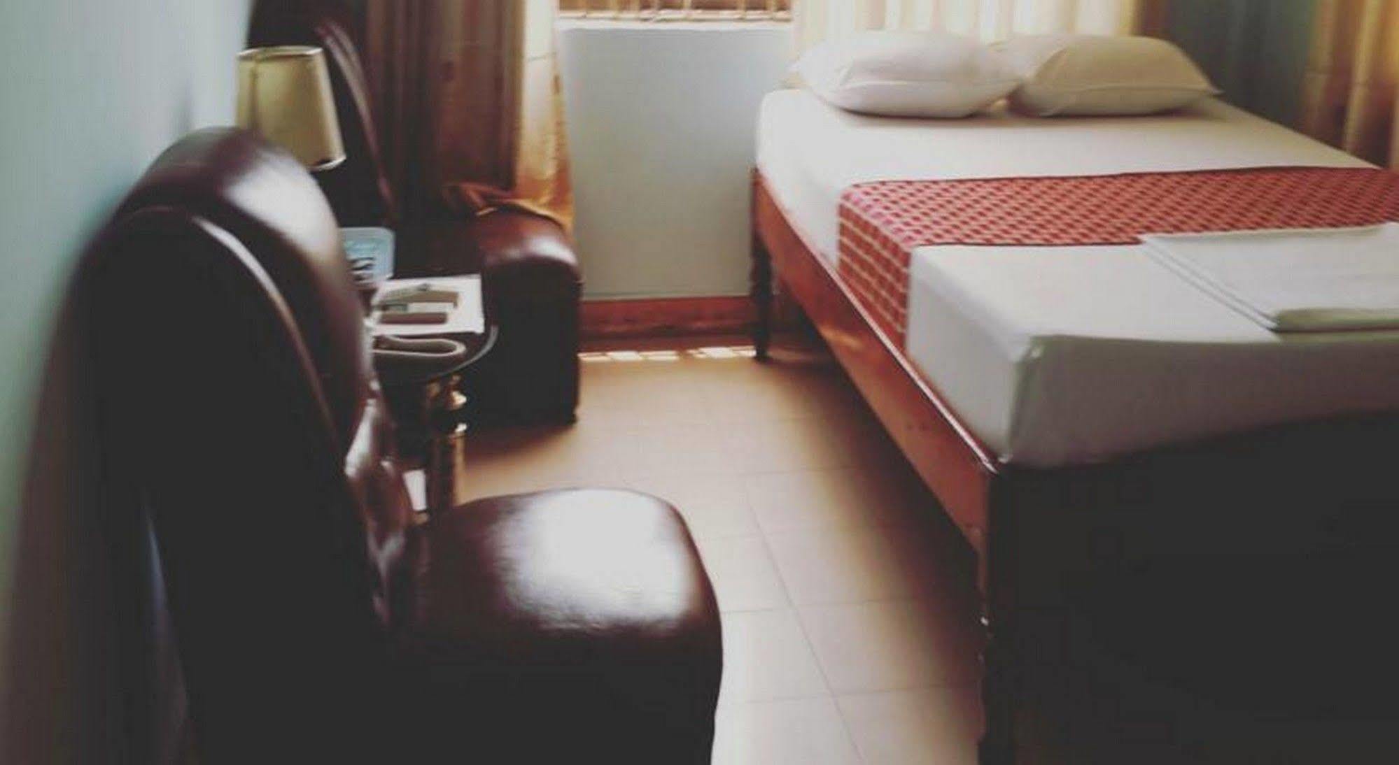 Phong Nha Hotel Hué Extérieur photo